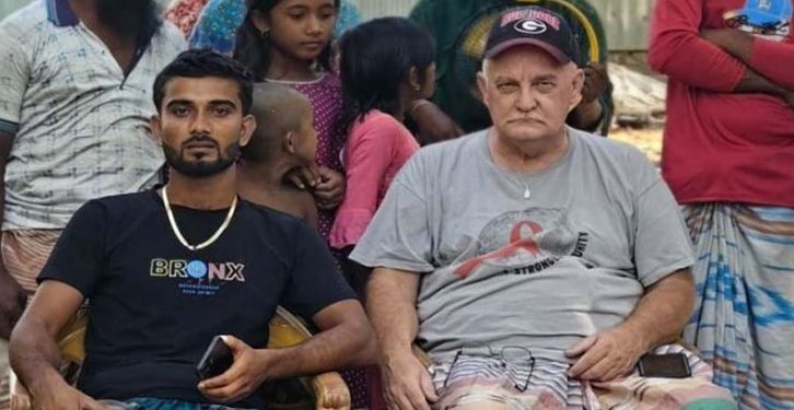 বন্ধুত্বের টানে যুক্তরাষ্ট্র থেকে নাটোরে তেরি পারসন