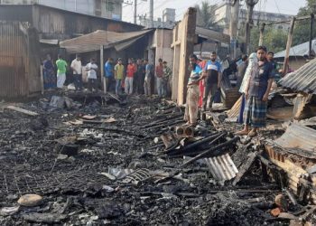 গাজীপুরে অগ্নিকাণ্ডে দোকান ও মালামাল পুড়ে ছাই