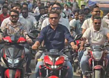 সাভারে আওয়ামী লীগের অপতৎপরতা ঠেকাতে সাভার মহানগর যুবদলের মোটরসাইকেল মহড়া