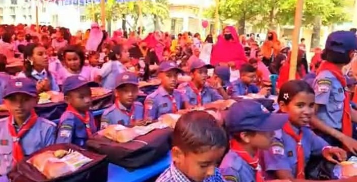 নাটোর থেকে নির্বাচিত সরকারি প্রাথমিক বিদ্যালয়ে ‘স্কুল ফিডিং’ কার্যক্রমের উদ্বোধন