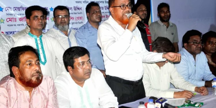 জনগণের পাশে থেকে সমস্যার সমাধানে কাজ করছি : মোস্তফা জামান