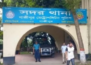 গাজীপুরে ছিনতাইকারীর ছুরিকাঘাতে ২ পুলিশ আহত