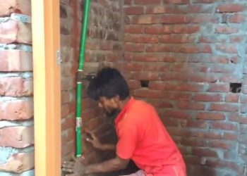 কালিয়াকৈরে বারুইপাড়া বিট অফিসের বনের জমি দখল করে স্থাপনা নির্মাণ,  অর্ধেক টাকা লেনদেনের অভিযোগ