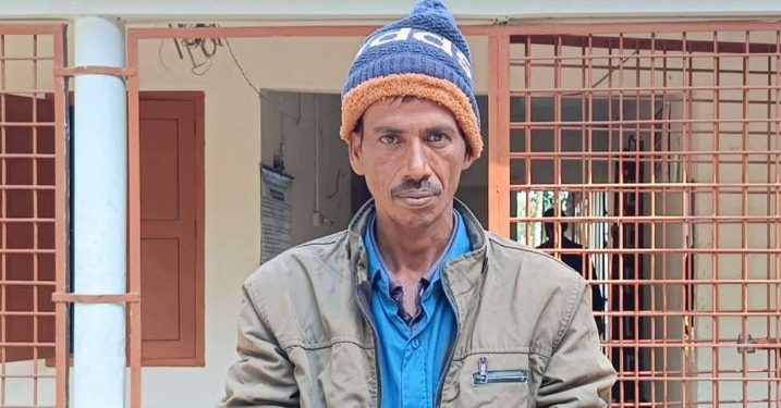 আলমডাঙ্গার ভূগাইল বগাদীতে মাদক মামলার ওয়ারেন্টভুক্ত আসামি গ্রেফতার: হাটবোয়ালিয়া পুলিশ ক্যাম্পের সফল অভিযান