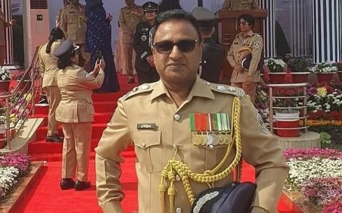 আলমডাঙ্গার গর্ব রবিউল ইসলাম: নড়াইল থেকে পঞ্চগড়ে নতুন পুলিশ সুপার