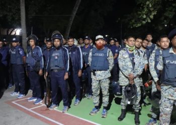 নাটোরে পদ্মার চরে পুলিশের বিশেষ অভিযানে দুইটি আগ্নেয়অস্ত্র ও বিপুল পরিমাণে দেশীয় অস্ত্রসহ আটক-২০