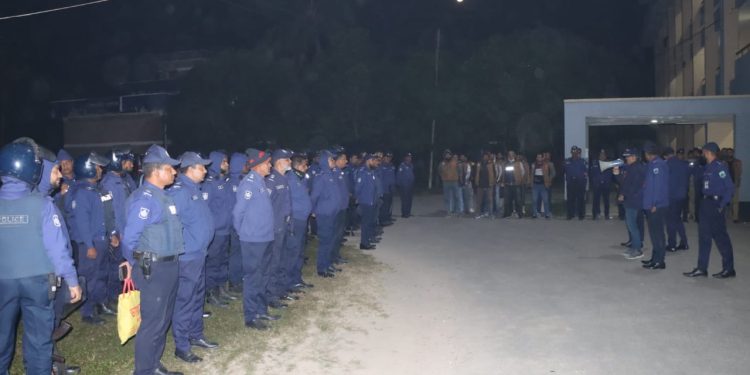 নাটোরের পুলিশের বিশেষ অভিযান-তালিকাভুক্ত ৪১ আসামী গ্রেফতার