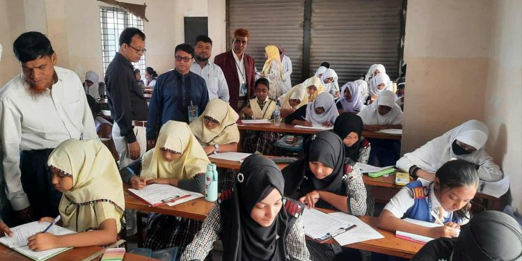 টঙ্গীতে বেসরকারি স্কুলের ৫ম শ্রেণির প্রাথমিক বৃত্তি পরীক্ষা অনুষ্ঠিত