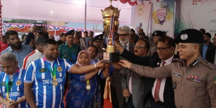 গাজীপুরে প্রশাসক গোল্ডকাপ ফুটবলে জমজমাট ফাইনাল, আধুনিক নগর গঠনের বার্তা