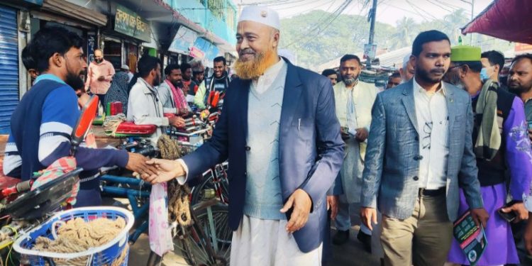 নাটোরের সিংড়ায় জামায়াত প্রার্থী প্রফেসর সাইদুর রহমানের গণসংযোগ