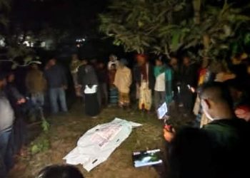 নাটোরের বড়াইগ্রামে মুখমণ্ডল অর্ধগলিত অবস্থায় যুবকের লাশ উদ্ধার