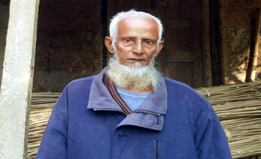 বৃদ্ধ নরুল ইসলামের মাথা ঘুচার ঠায়ে পুত্রবধূ মমতাজ বেগমের বাঁধা