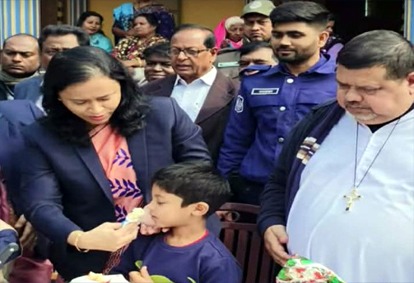 নাটোরে ব্যাপক উৎসাহ উদ্দীপনায় খ্রিষ্ট ধর্মাবলম্বীদের সবচেয়ে বড় ধর্মীয় উৎসব বড়দিন পালিত