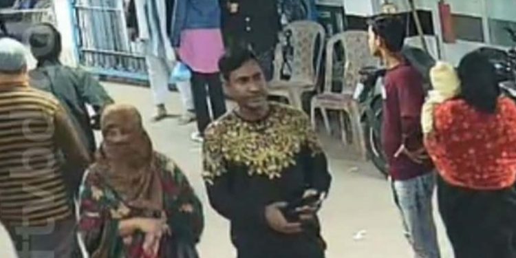 চুয়াডাঙ্গায় ‘শয়তানের নিঃশ্বাস’ দিয়ে অভিনব প্রতারণা স্বর্ণালংকার ও নগদ অর্থ হাতিয়ে নিচ্ছে