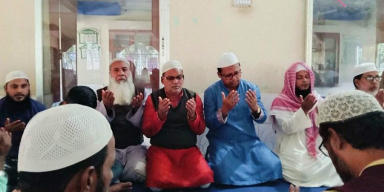 নাটোরের সিংড়ায় খালেদা জিয়ার সুস্থতা কামনায় দোয়া মাহফিল