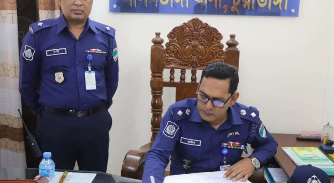 আলমডাঙ্গা থানা পরিদর্শনে নবাগত পুলিশ সুপার, জনবান্ধব পুলিশিংয়ে নতুন দিকনির্দেশনা