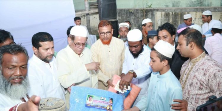 খালেদা জিয়া’র রোগ মুক্তি কামনায় তুরাগে চান মিয়া ব্যাপারীর আয়োজনে শীতবস্ত্র বিতরণ ও দোয়া মাহফিল অনুষ্ঠিত