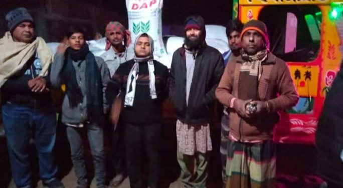 আলমডাঙ্গায় ৫০ বস্তা ডিএপি সার আটক