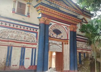 নাটোরের লালপুরের ফকির চাঁদ বৈষ্ণব গোঁসাইয়ের সৎসঙ্গ সেবাশ্রমে দেড় কোটি টাকা অনিয়ম-আত্মস্বাতের অভিযোগ- আদালতে মামলা দায়ের