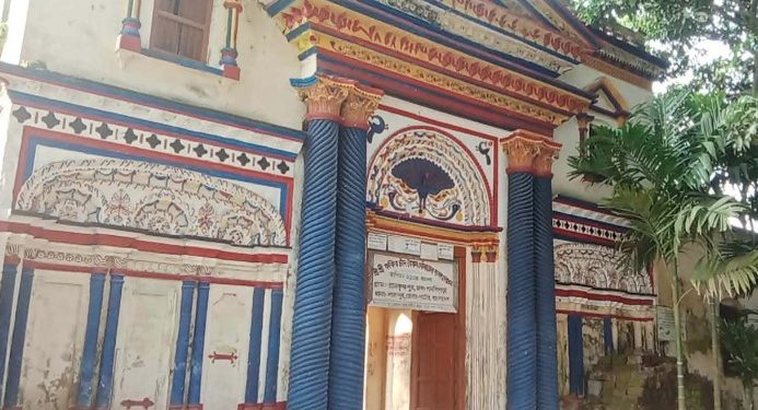 নাটোরের লালপুরের ফকির চাঁদ বৈষ্ণব গোঁসাইয়ের সৎসঙ্গ সেবাশ্রমে দেড় কোটি টাকা অনিয়ম-আত্মস্বাতের অভিযোগ- আদালতে মামলা দায়ের