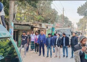 আলমডাঙ্গা পৌরসভার উদ্যোগে নির্বাচনী পোস্টার-ব্যানার অপসারণ