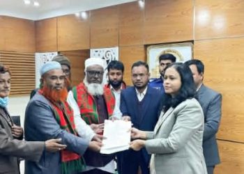 ৩৪ বছর পর নাটোর–২ আসনে জামায়াত মনোনীত প্রার্থী অধ্যাপক ইউনুস আলী’র মনোনয়নপত্র জমা