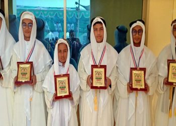 অল্প সময়েই কোরআনের হাফেজ হওয়ার গৌরব আলমডাঙ্গা মহিউদ্দিন একাডেমির ছয় কৃতি শিক্ষার্থীর অনন্য সাফল্য