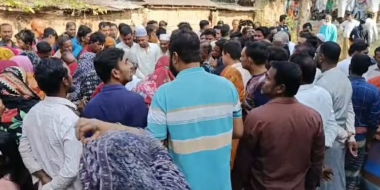 আলমডাঙ্গার হাটবোয়ালিয়া–ভালাইপুর সড়কে পিকআপ ভ্যানের ধাক্কা: বাইসাইকেল আরোহী আজাদের মর্মান্তিক মৃত্যু