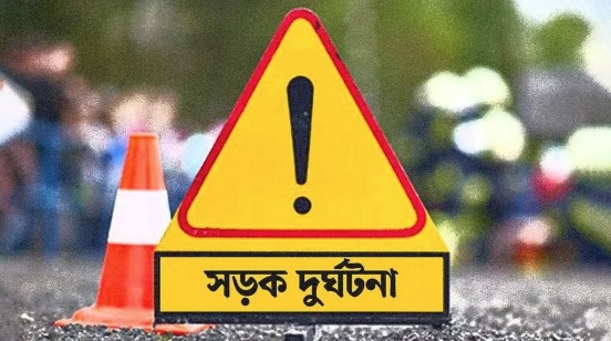 নাটোরে দাঁড়িয়ে থাকা ট্রাকের পেছনে কাভার্ডভ্যানের ধাক্কা চালক-সহকারী নিহত