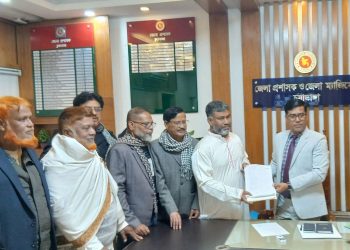 চুয়াডাঙ্গা-১ আসনে বিএনপির প্রার্থী হিসেবে মনোনয়ন ফর্ম জমা দিলেন শরীফুজ্জামান শরীফ