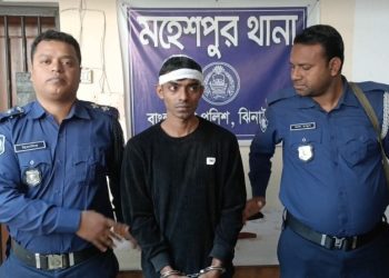 ঝিনাইদহে পুলিশের পোশাক পরে গভীর রাতে অস্ত্রের ভয় দেখিয়ে মালামাল লুট, আটক ১