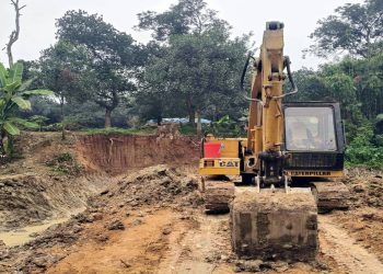 কাপাসিয়ায় মাটি খেকোদের তাণ্ডব; প্রশাসনের অভিযানকে বৃদ্ধাঙ্গুলি