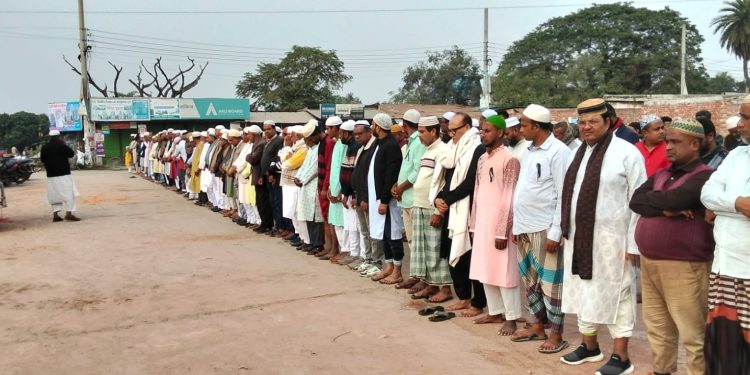 পার্বতীপুরে বেগম খালেদা জিয়ার গায়েবানা জানাজা ও দোয়া অনুষ্ঠিত