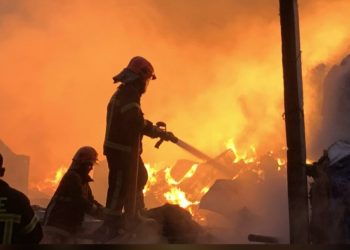 গাজীপুরে ঝুট গোডাউনে ভয়াবহ আগুন, নিয়ন্ত্রণে ৬ টি ইউনিট