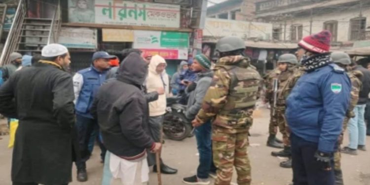 চুয়াডাঙ্গায় পুলিশ–সেনাবাহিনীর যৌথ অভিযান