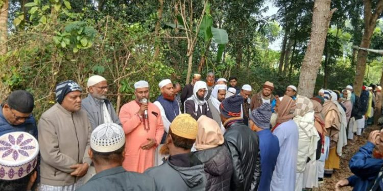 চুয়াডাঙ্গার দামুড়হুদায় কৃষক দলের আহ্বায়ক আব্দুর রহমানের দাফন সম্পন্ন