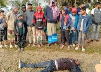 আলমডাঙ্গার কায়েতপাড়া মাঠে অজ্ঞাত ব্যক্তির মরদেহ, এলাকায় চাঞ্চল্য
