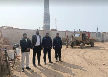 আলমডাঙ্গায় অবৈধ ইটভাটায় ভ্রাম্যমাণ আদালতের অভিযান