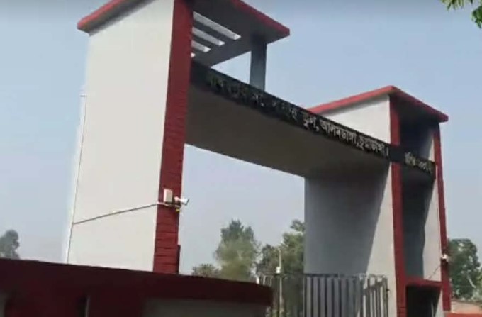 জাঁকজমকপূর্ণ আয়োজনে মাধবপুর মডেল হাই স্কুলে বার্ষিক পরীক্ষার ফলাফল প্রকাশ