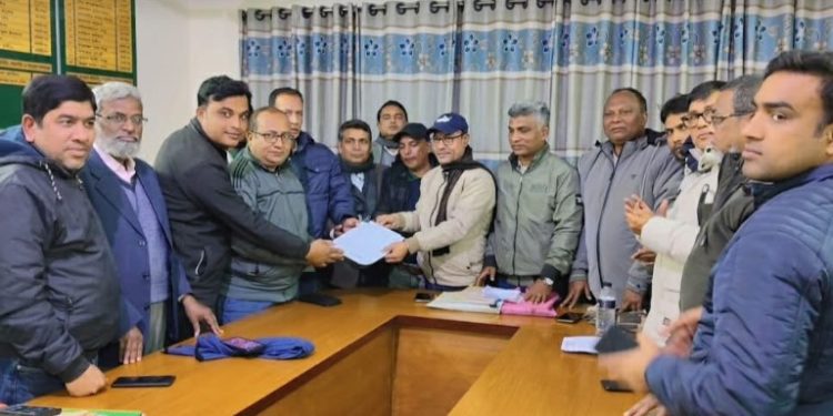 চুয়াডাঙ্গা প্রেসক্লাব ও সাংবাদিক সমিতির নতুন কমিটির দায়িত্বগ্রহণ