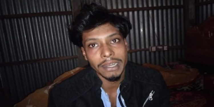 আলমডাঙ্গায় পরকীয়া সম্পর্কের অভিযোগে উত্তেজনা, স্বামীর ঘরে ফিরতে নারাজ গৃহবধূ